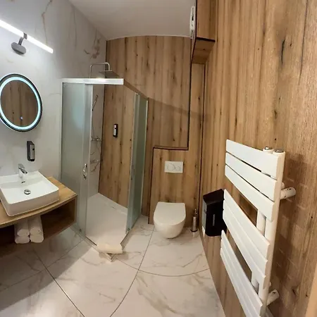 호텔 아들러 체스케부데요비체