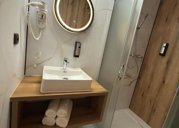 아들러 3* 체스케부데요비체